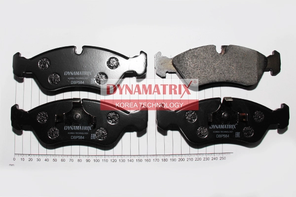 Комплект тормозных колодок DYNAMATRIX-KOREA DBP584