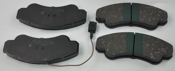 Комплект тормозных колодок дисковый тормоз JURATEK JCP1479