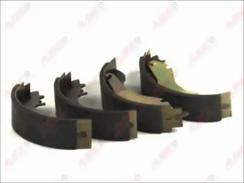 Тормозные колодки задние (барабанные) ABE C0M010ABE