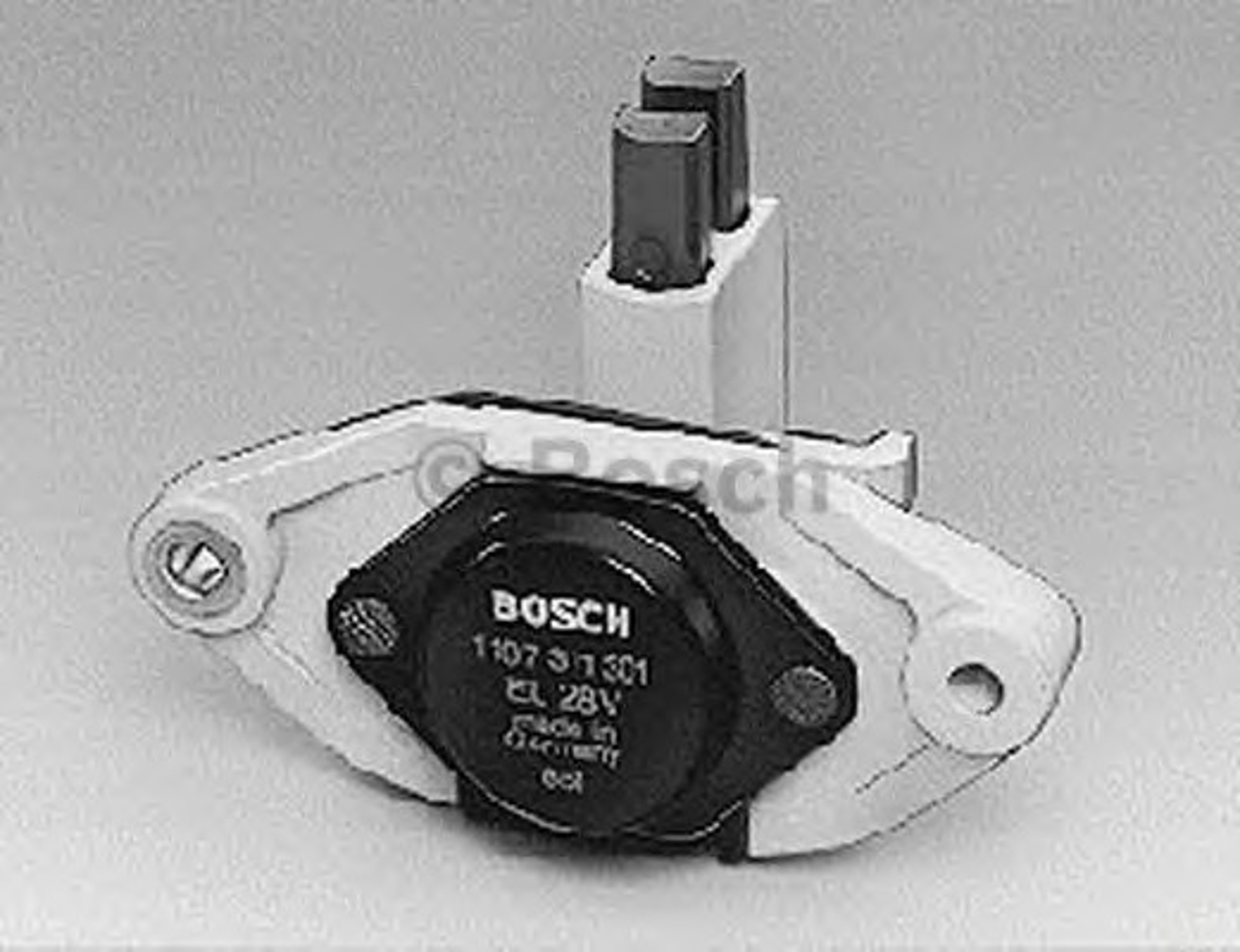 Реле-регулятор генератора BOSCH 1197311308