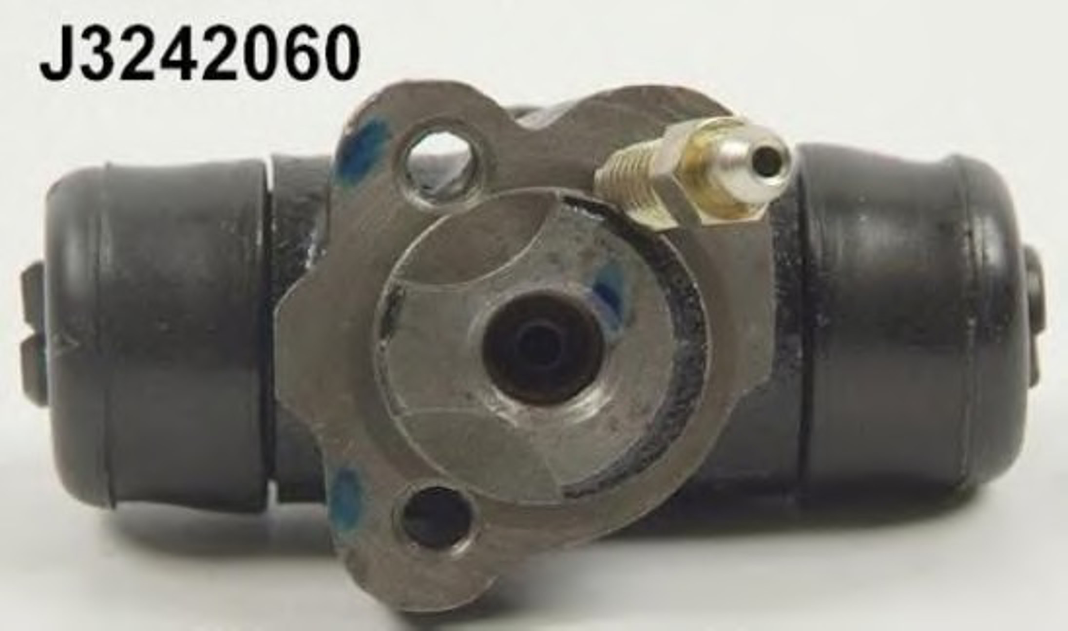 Колесный тормозной цилиндр NIPPARTS J3242060